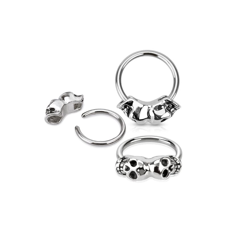 Ring mit zwei Totenköpfen
