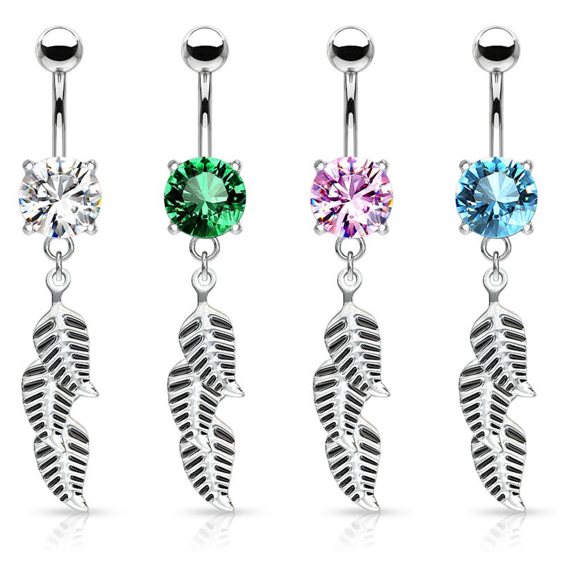 Bauchnabelpiercing mit einem Blätteranhänger